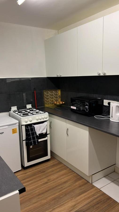 Smalinz Homes Finchley Londra Dış mekan fotoğraf