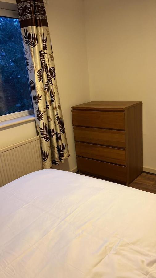Smalinz Homes Finchley Londra Dış mekan fotoğraf