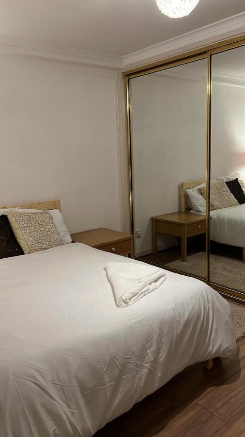 Smalinz Homes Finchley Londra Dış mekan fotoğraf